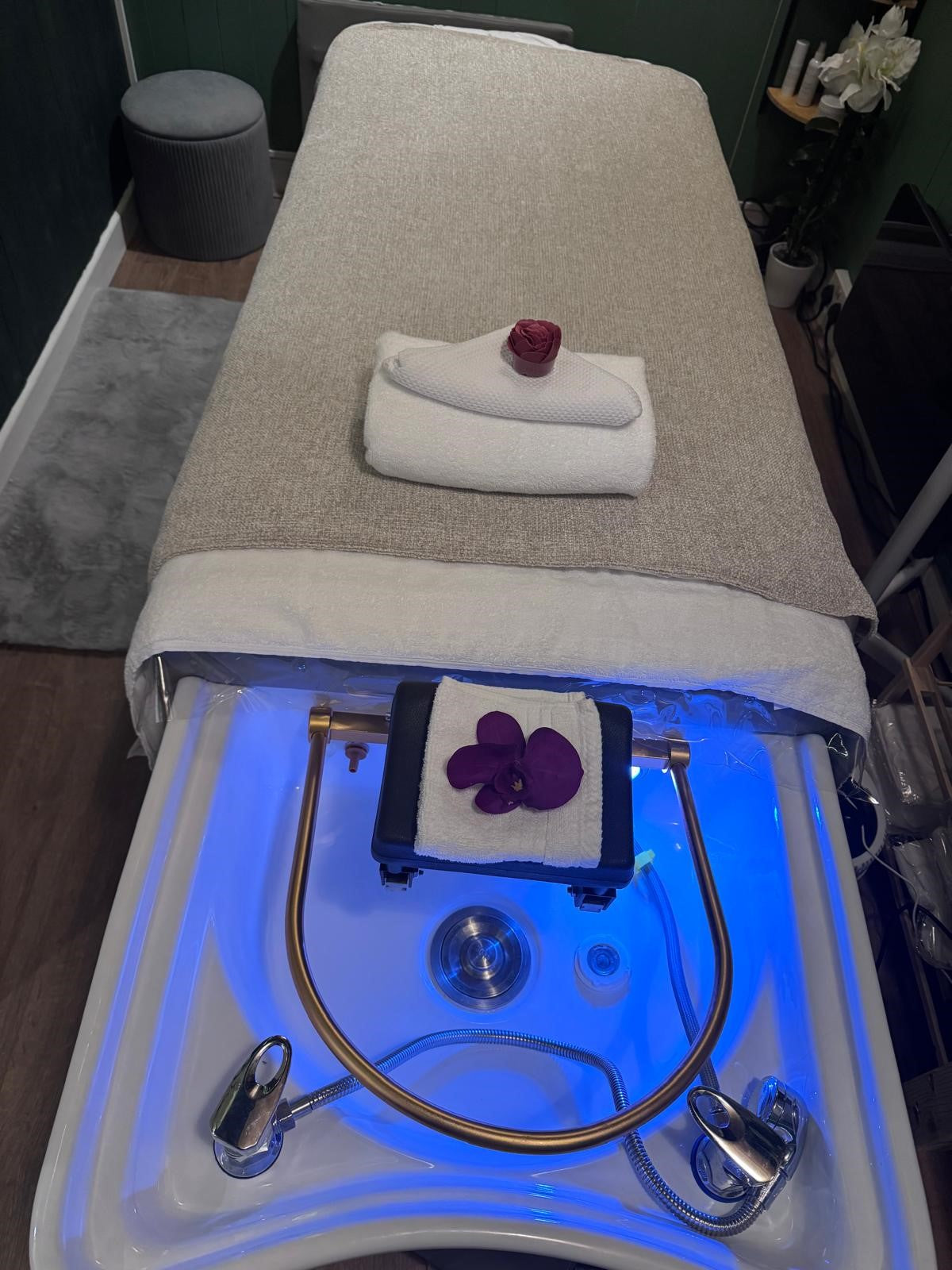 Japanese Head Spa Bed